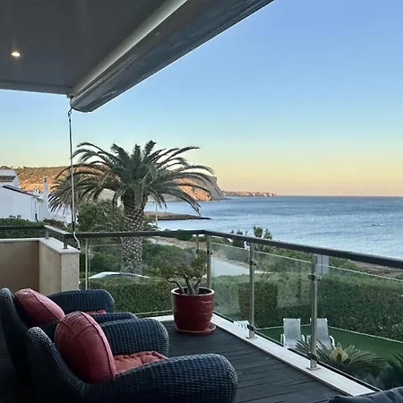 By Check-in Portugal *