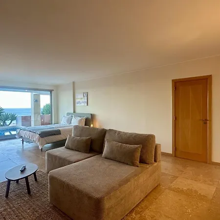 By Check-in Portugal * Senhora da Luz