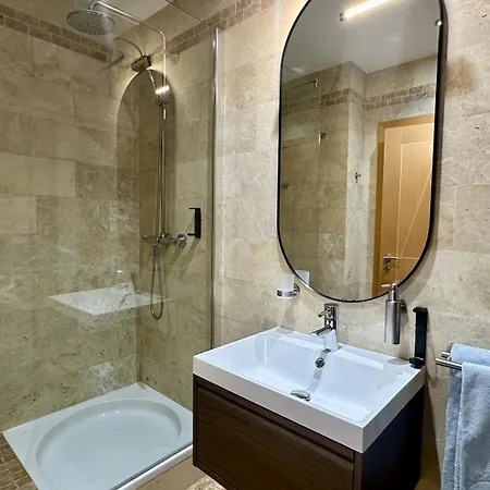 וילה - Private Pool - 10 Guests - Lagos *