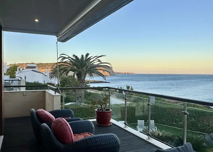 By Check-in Portugal *