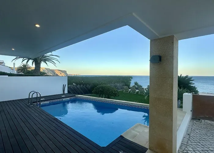 By Check-in Portugal *