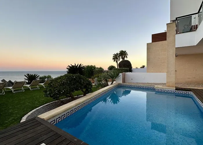 By Check-in Portugal Luz