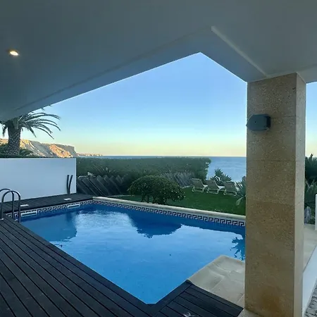 - Private Pool - 10 Guests - Lagos *